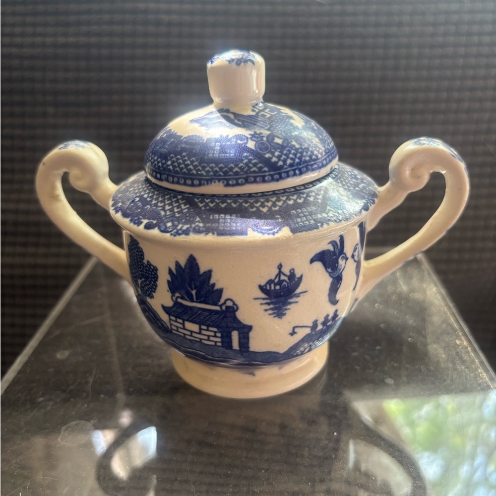 Vintage Blue Willow China from Japan Sugar Bowl with Lid